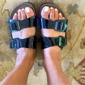 Sketchers Birkenstock like black patent slides